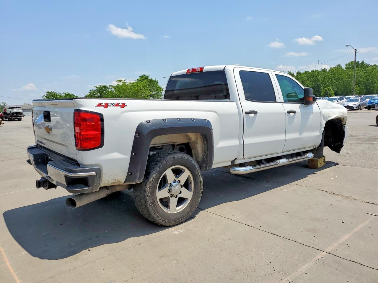 2019 Chevrolet Silverado K2500 Heavy Duty - Image 3