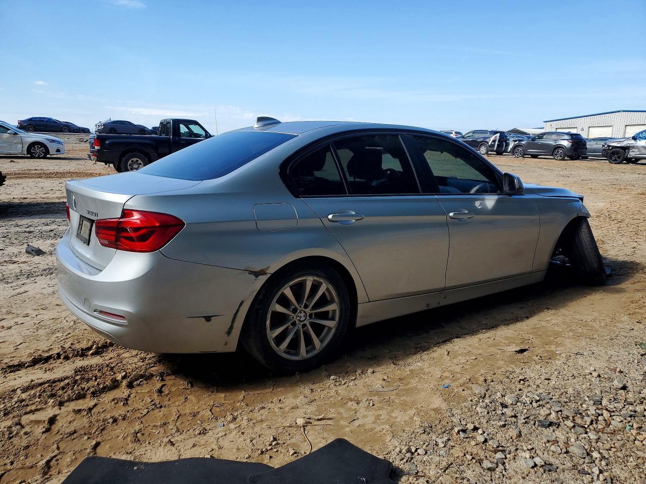 2018 BMW 320 I - Фото 3