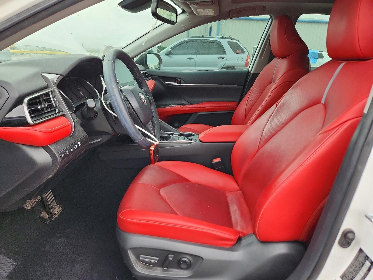 2021 Toyota Camry Xse V6 - Image 7
