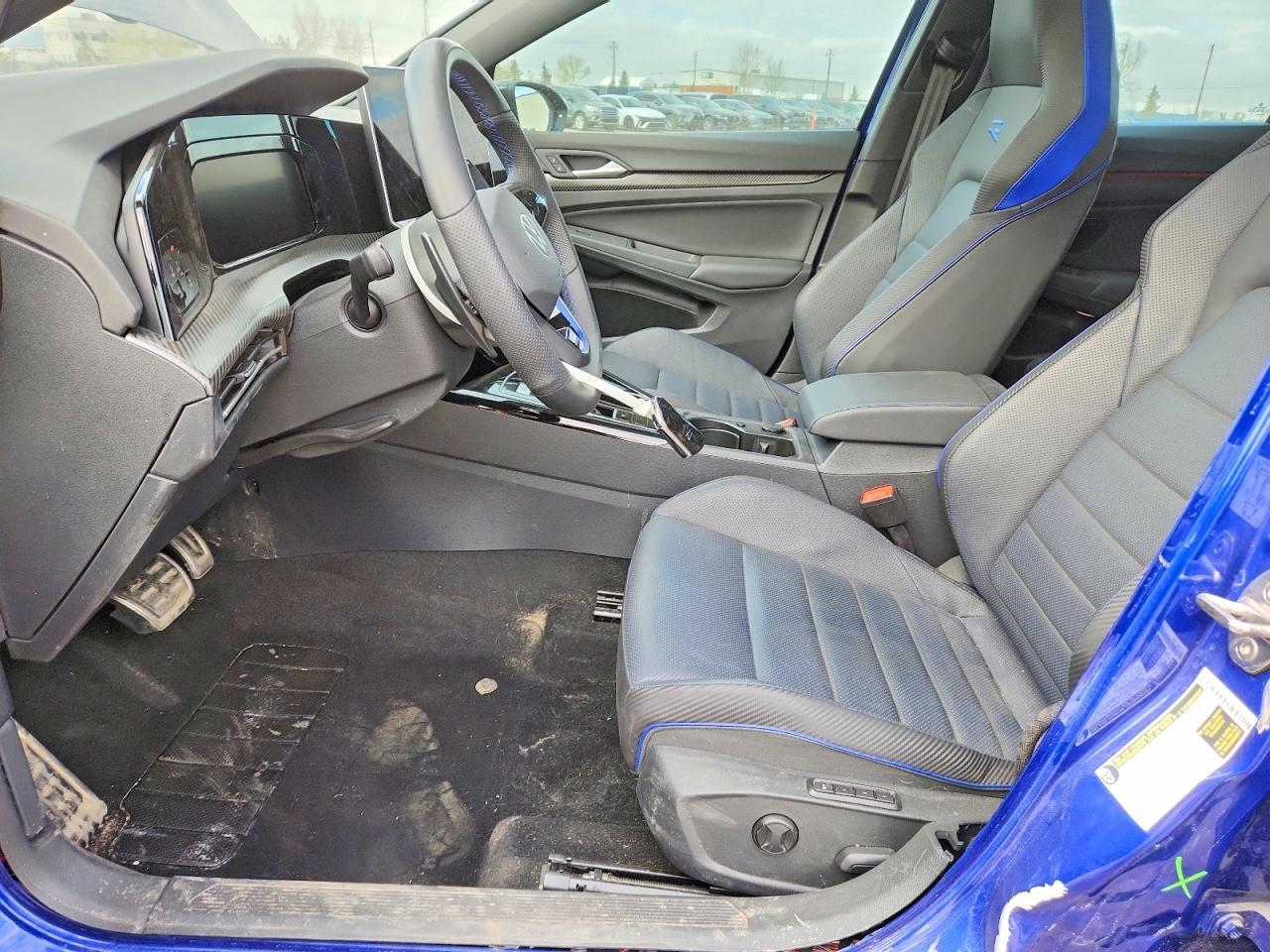 2025 Volkswagen Golf R Black Edition - Image 7