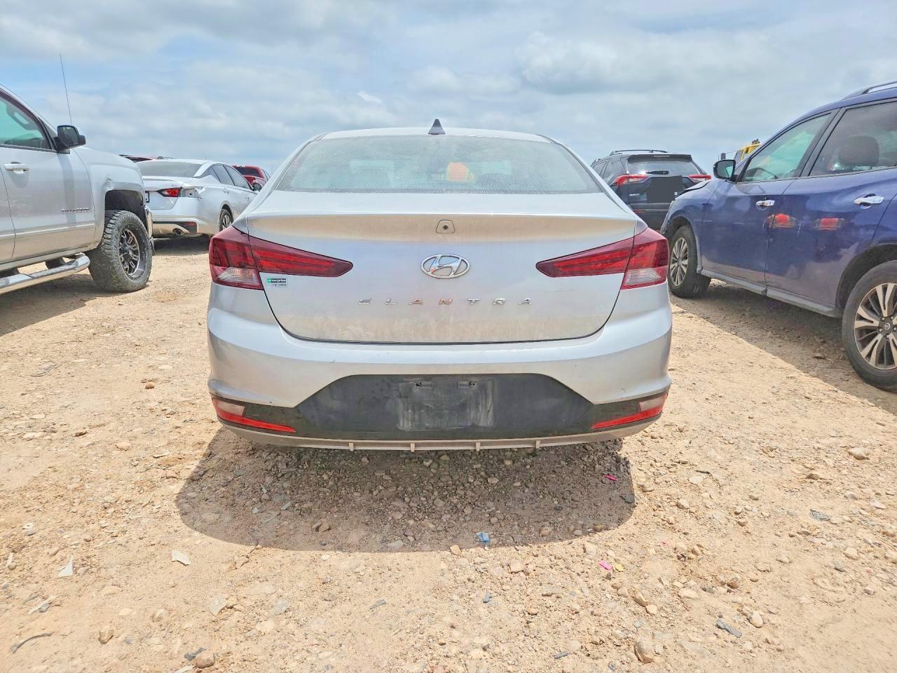 2020 Hyundai Elantra Sel - Фото 6