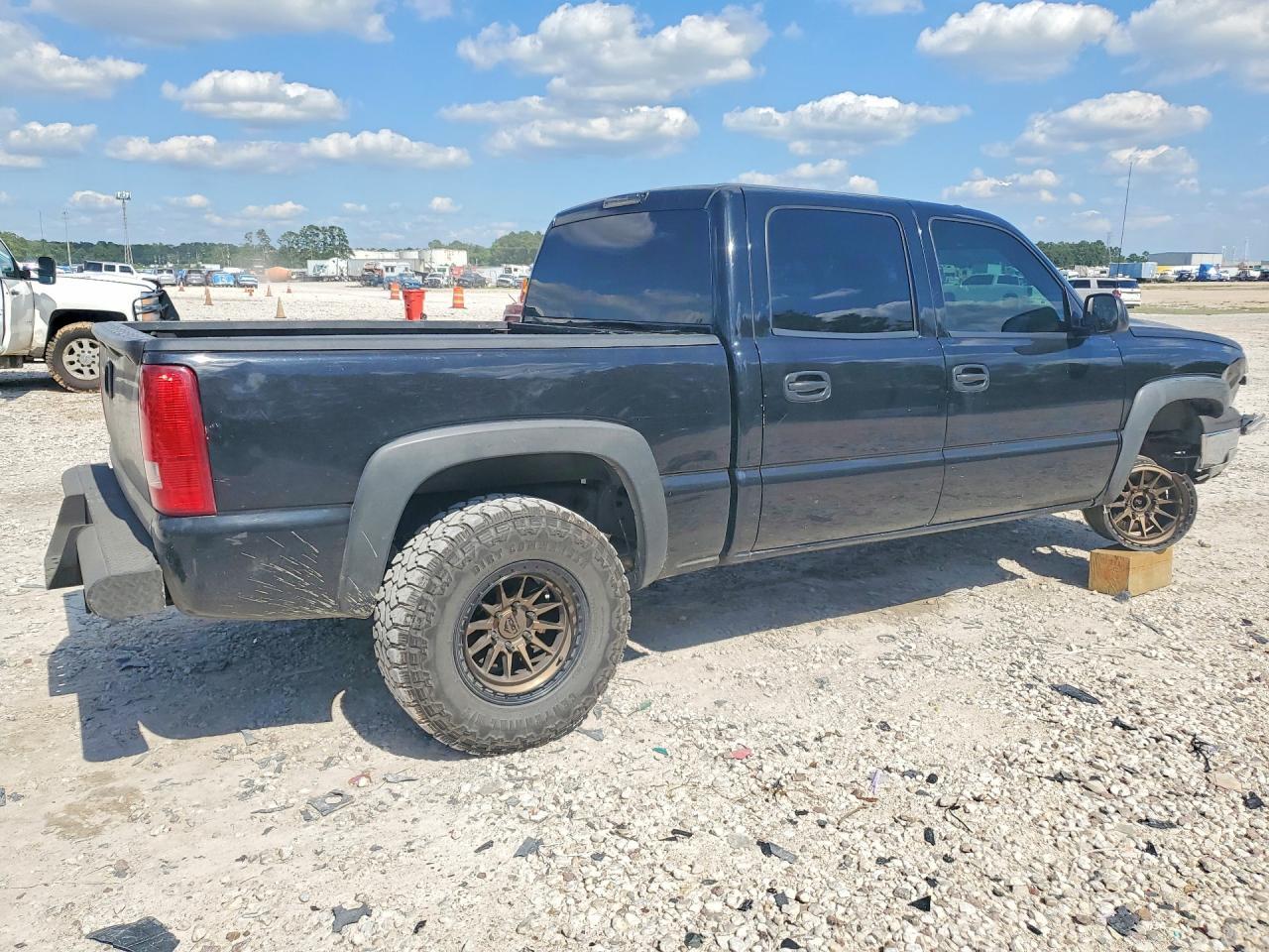 2005 Chevrolet Silverado K1500 - Фото 3
