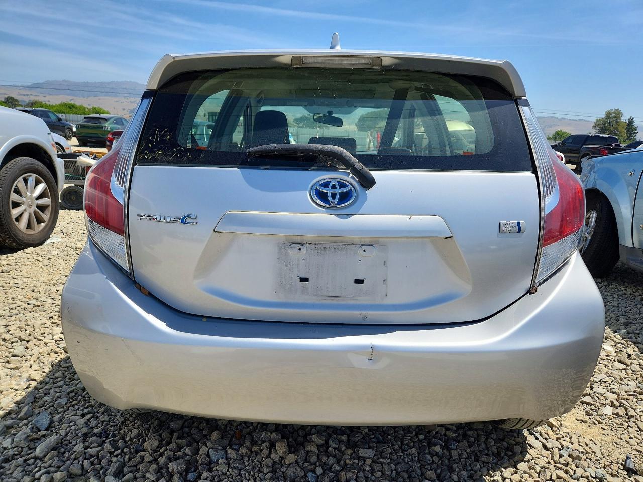 2016 Toyota Prius C One - Фото 6