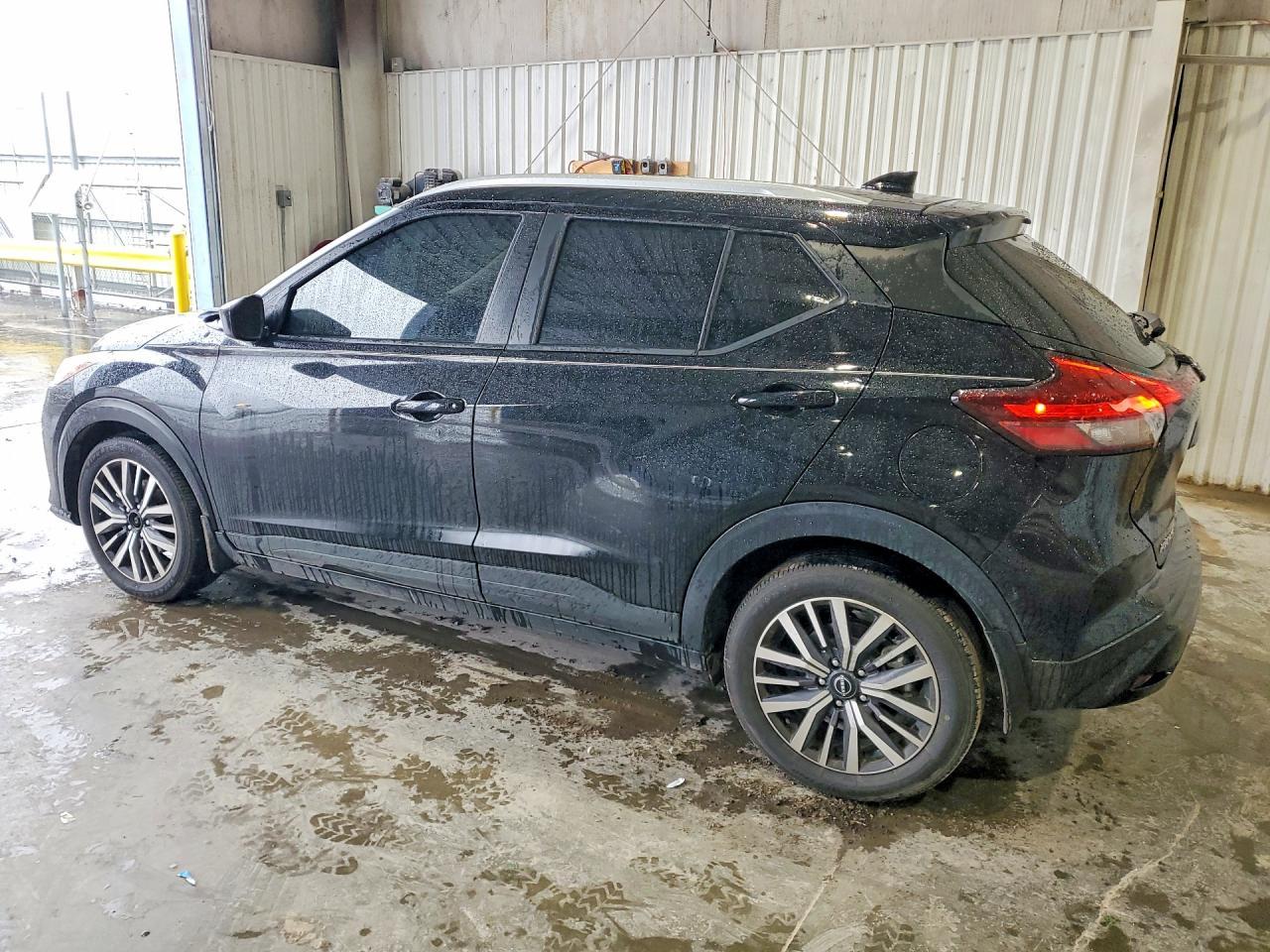2023 Nissan Kicks Sv - Image 2