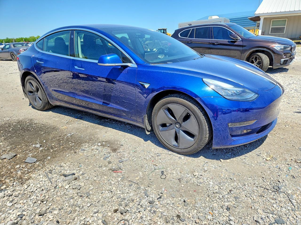 2019 Tesla Model 3 - Image 4