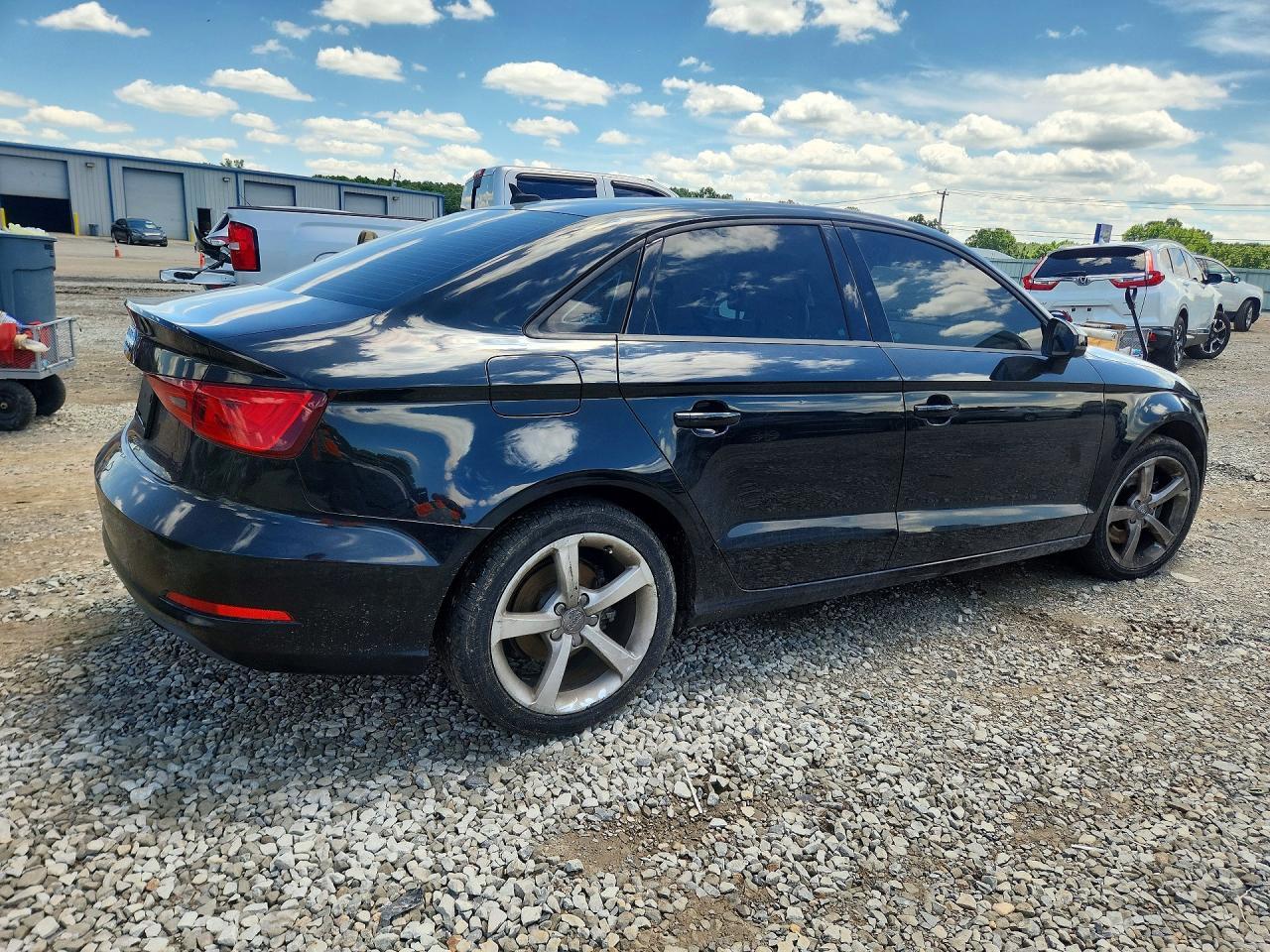 2015 Audi A3 Premium - Фото 3