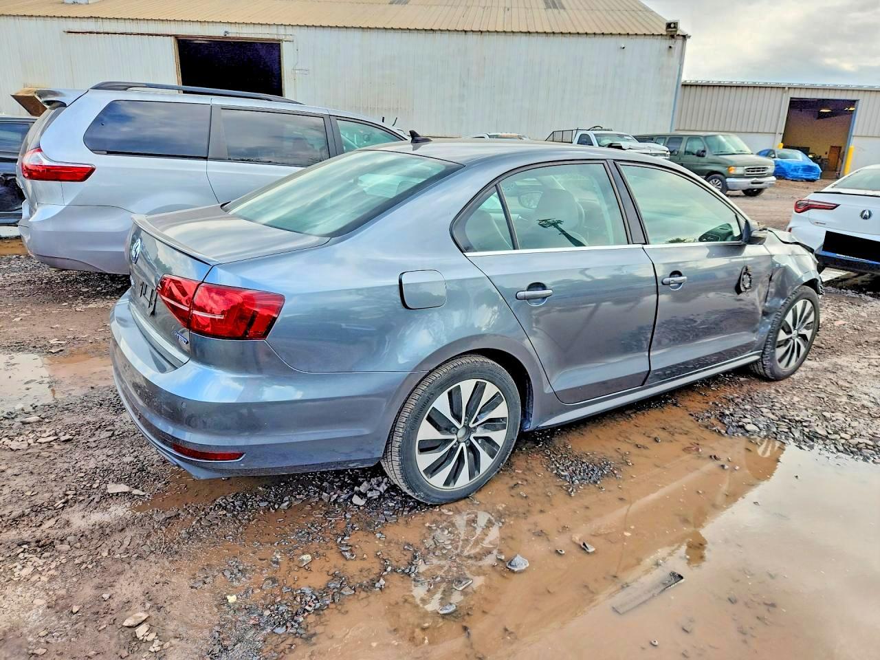 2016 Volkswagen Jetta Hybrid - Фото 3