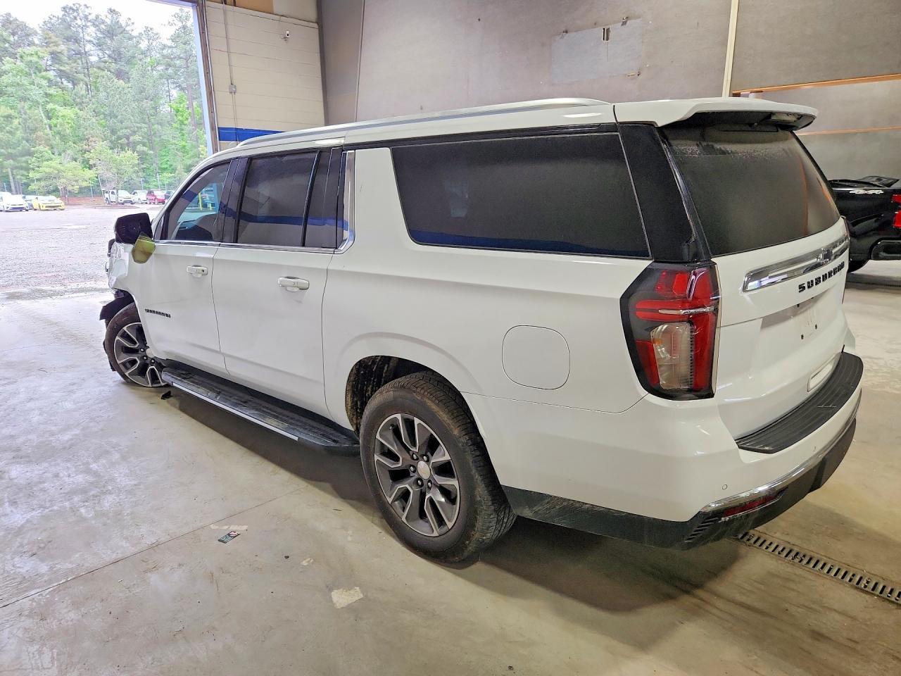 2022 Chevrolet Suburban K1500 Lt - Фото 2