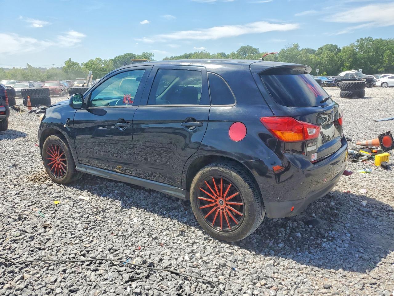 2015 Mitsubishi Outlander Sport Es - Image 2
