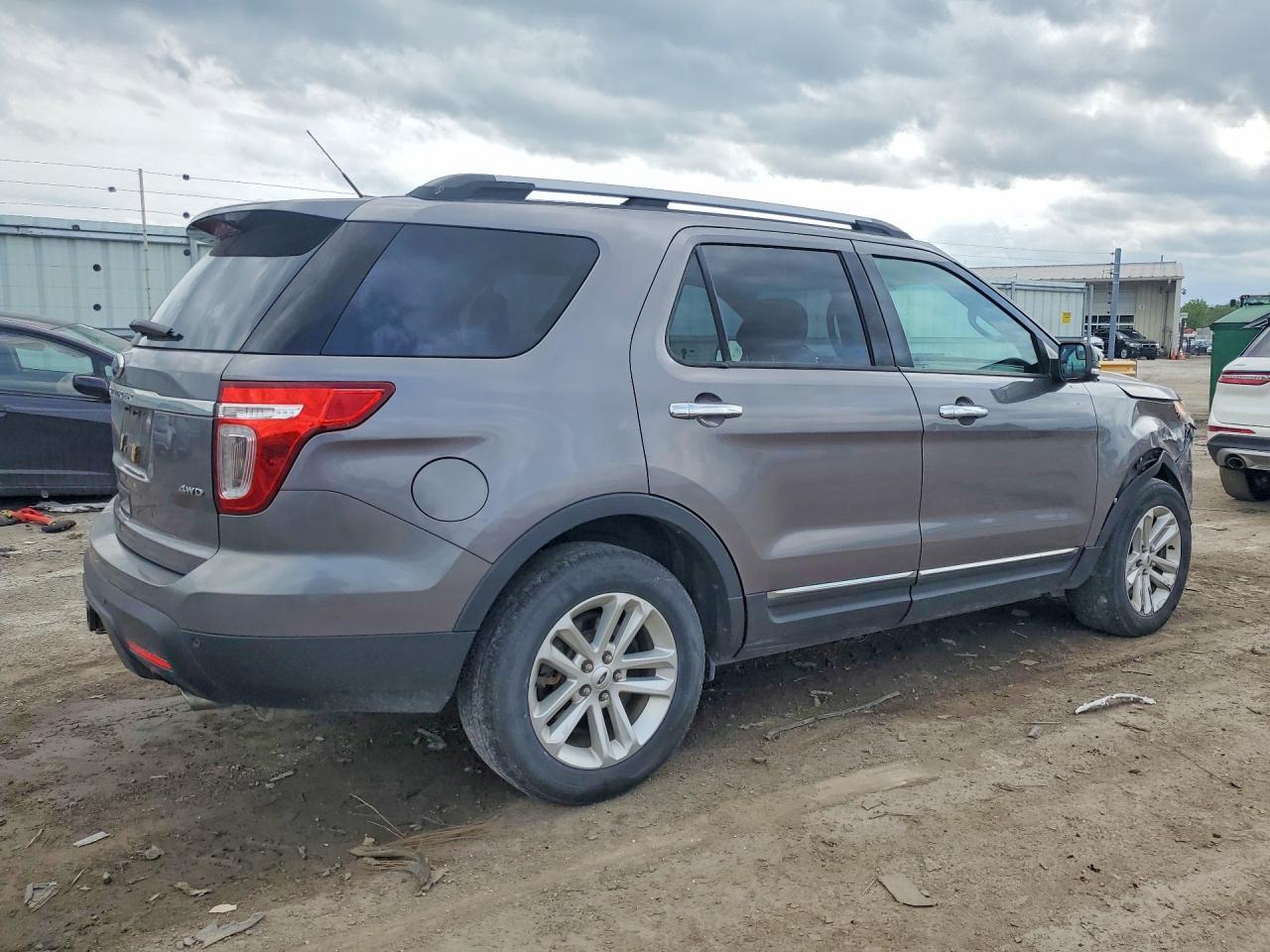 2014 Ford Explorer Xlt - Фото 3