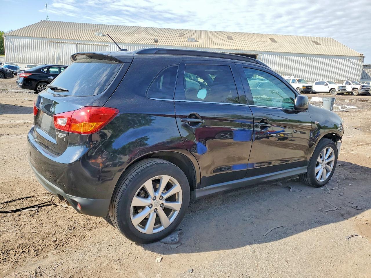 2015 Mitsubishi Outlander Sport Se - Фото 3