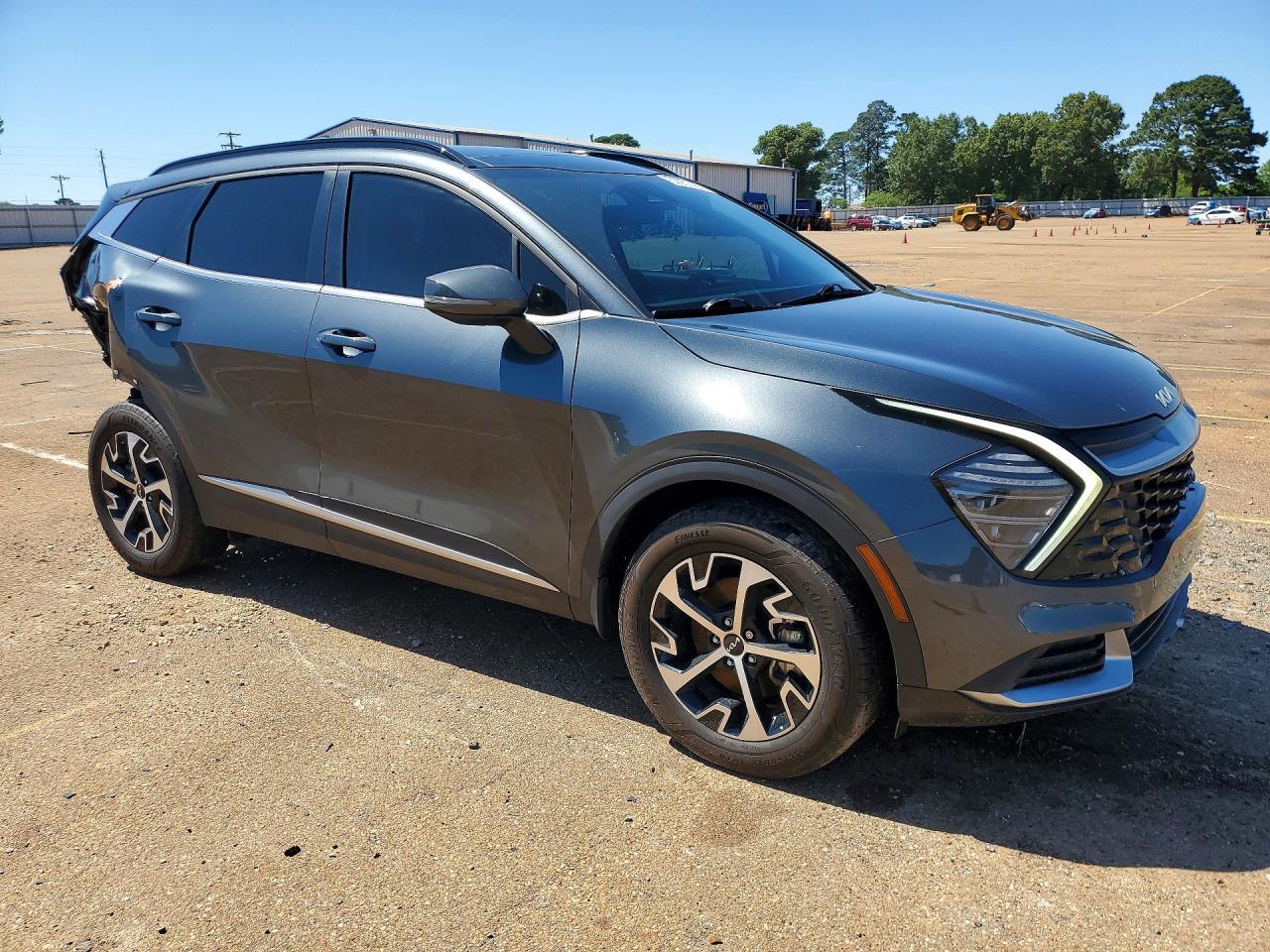 2024 Kia Sportage Ex - Image 4