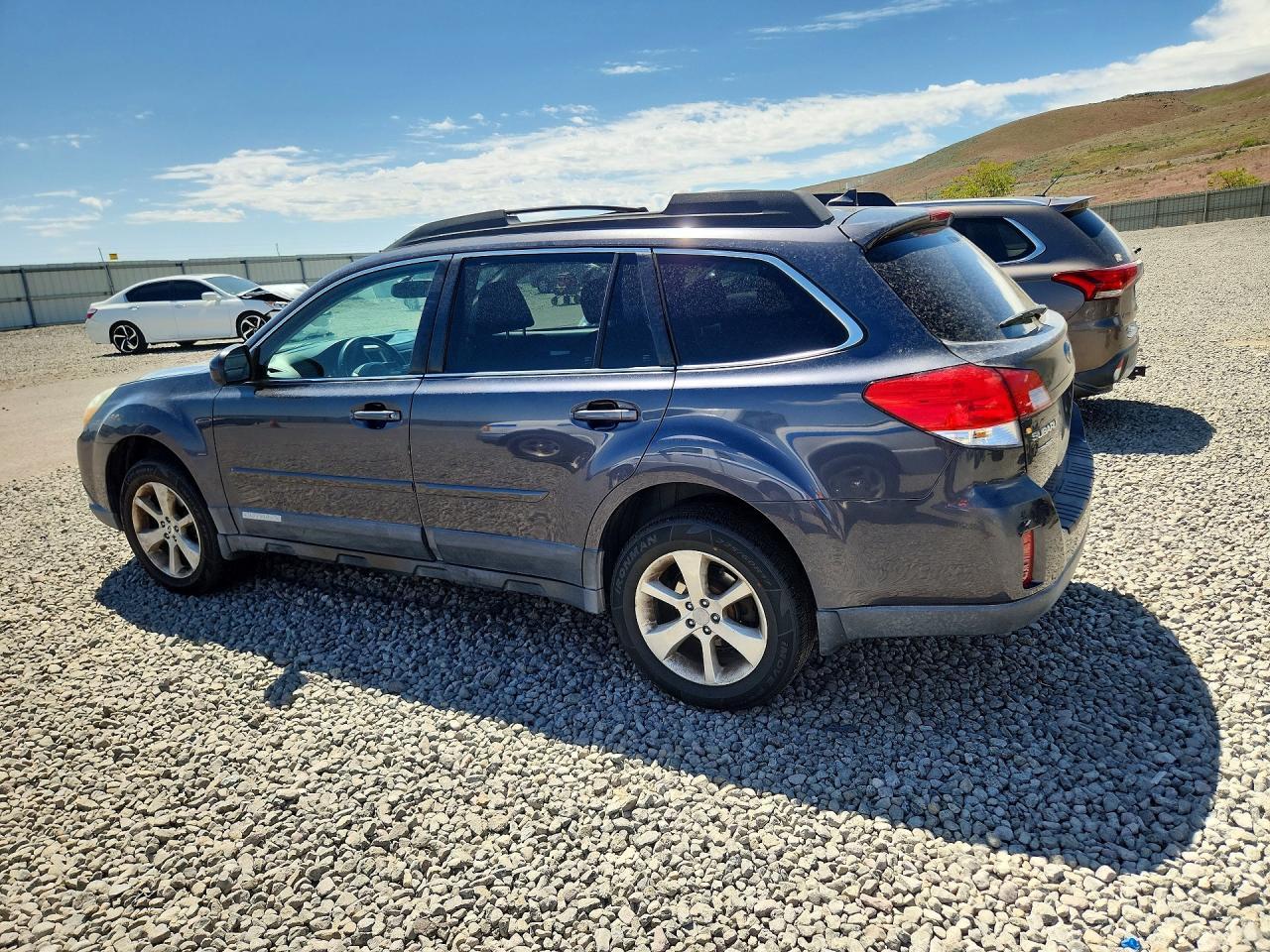 2012 Subaru Outback 2.5I Premium - Image 2