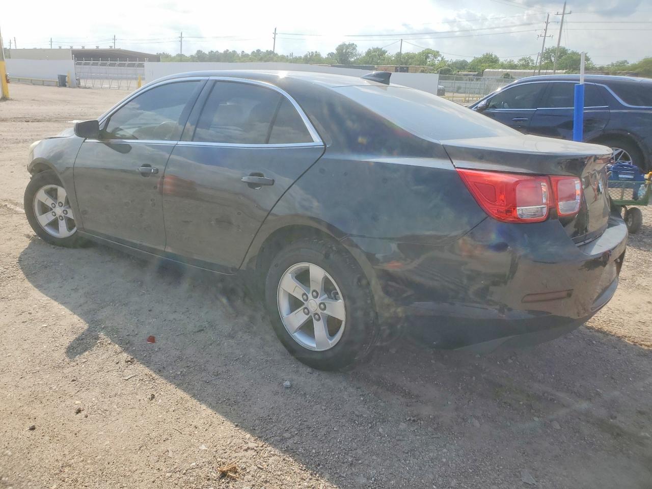 2015 Chevrolet Malibu 1Lt - Image 2