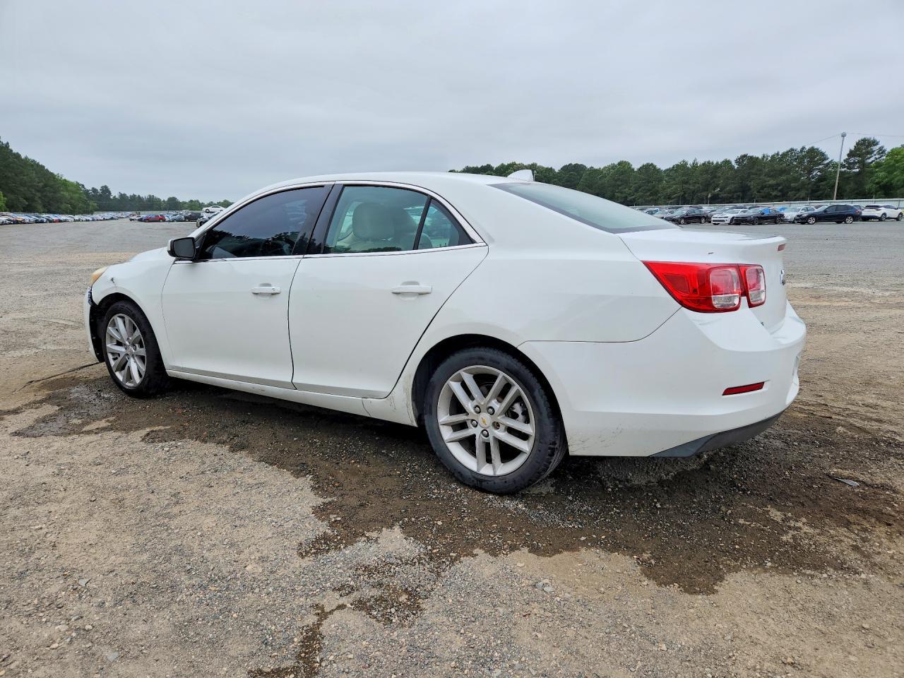 2014 Chevrolet Malibu 2Lt - Image 2