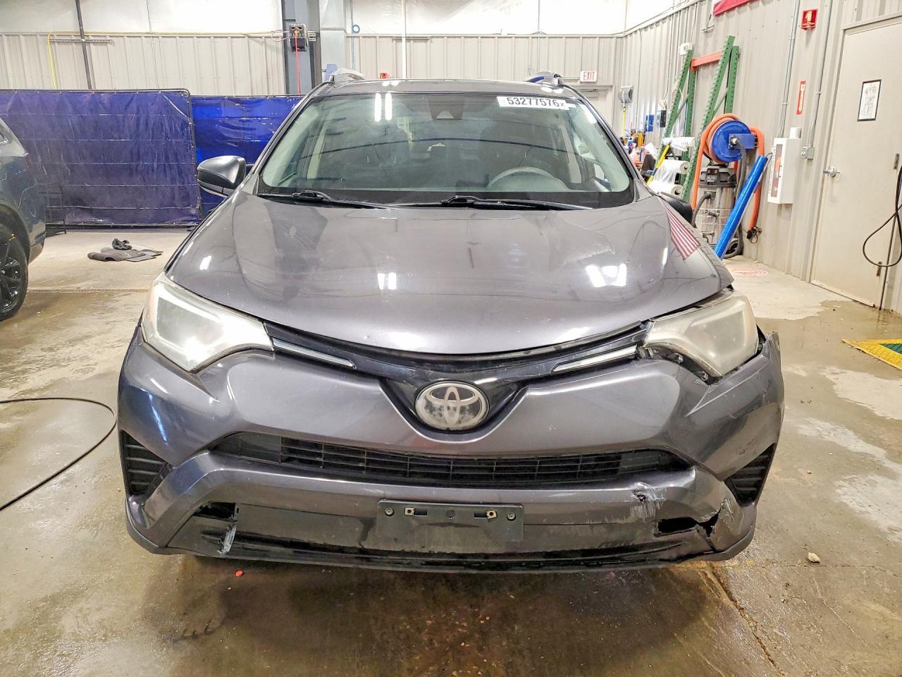 2018 Toyota Rav4 Le - Image 5