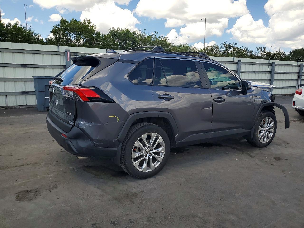 2025 Toyota Rav4 Xle Premium - Image 3