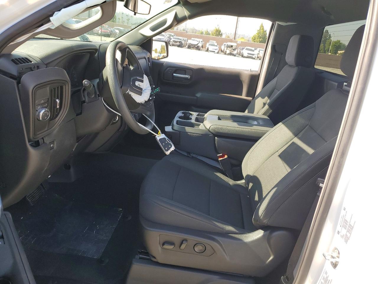 2026 GMC Sierra C1500 - Image 7