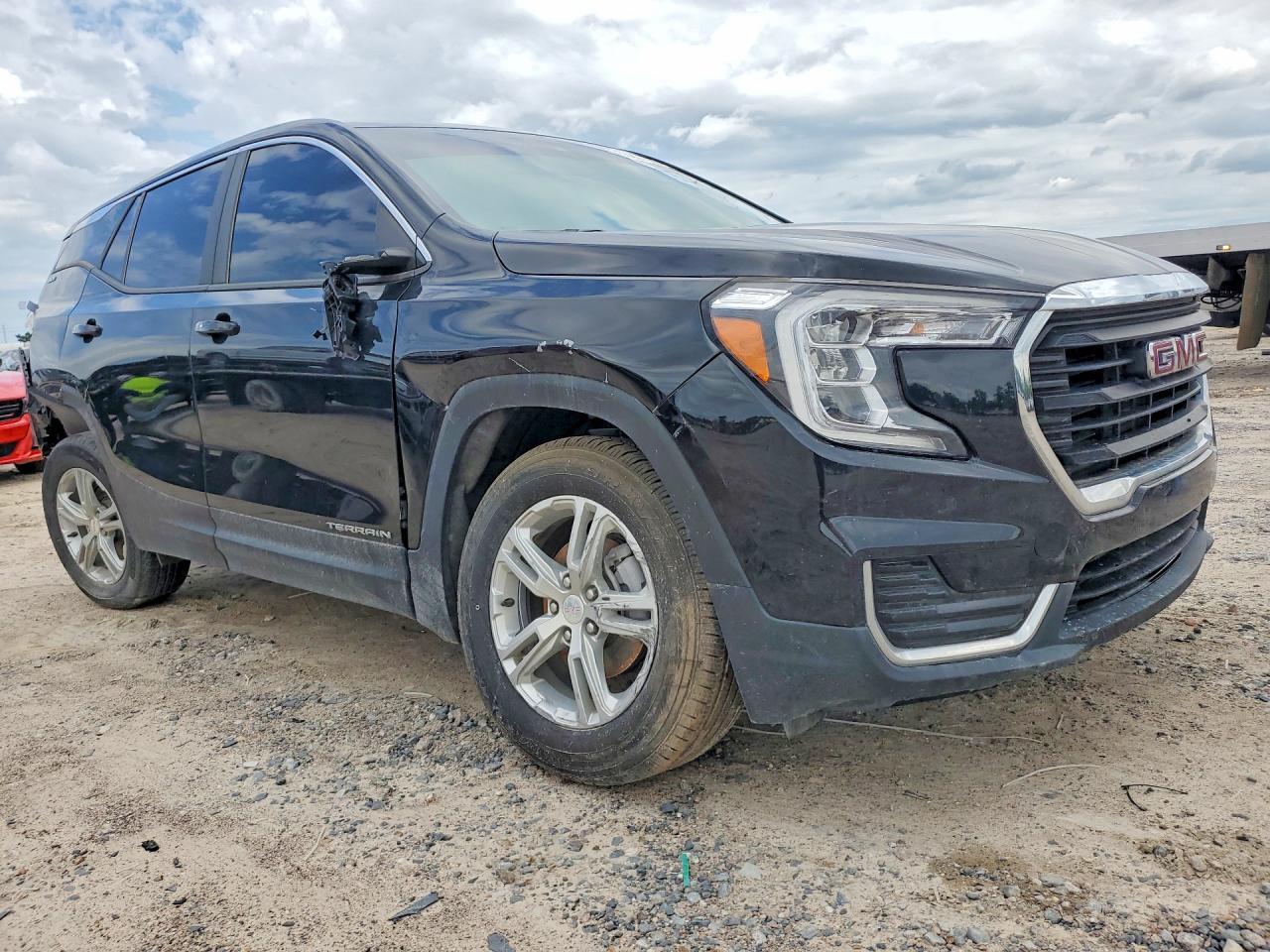 2022 GMC Terrain Sle - Image 4