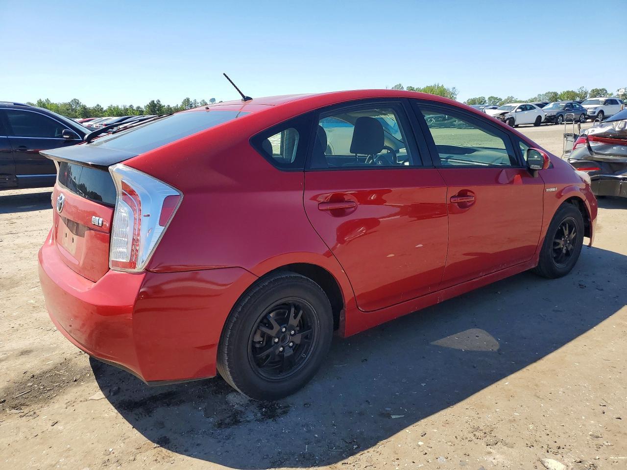 2015 Toyota Prius Two - Фото 3