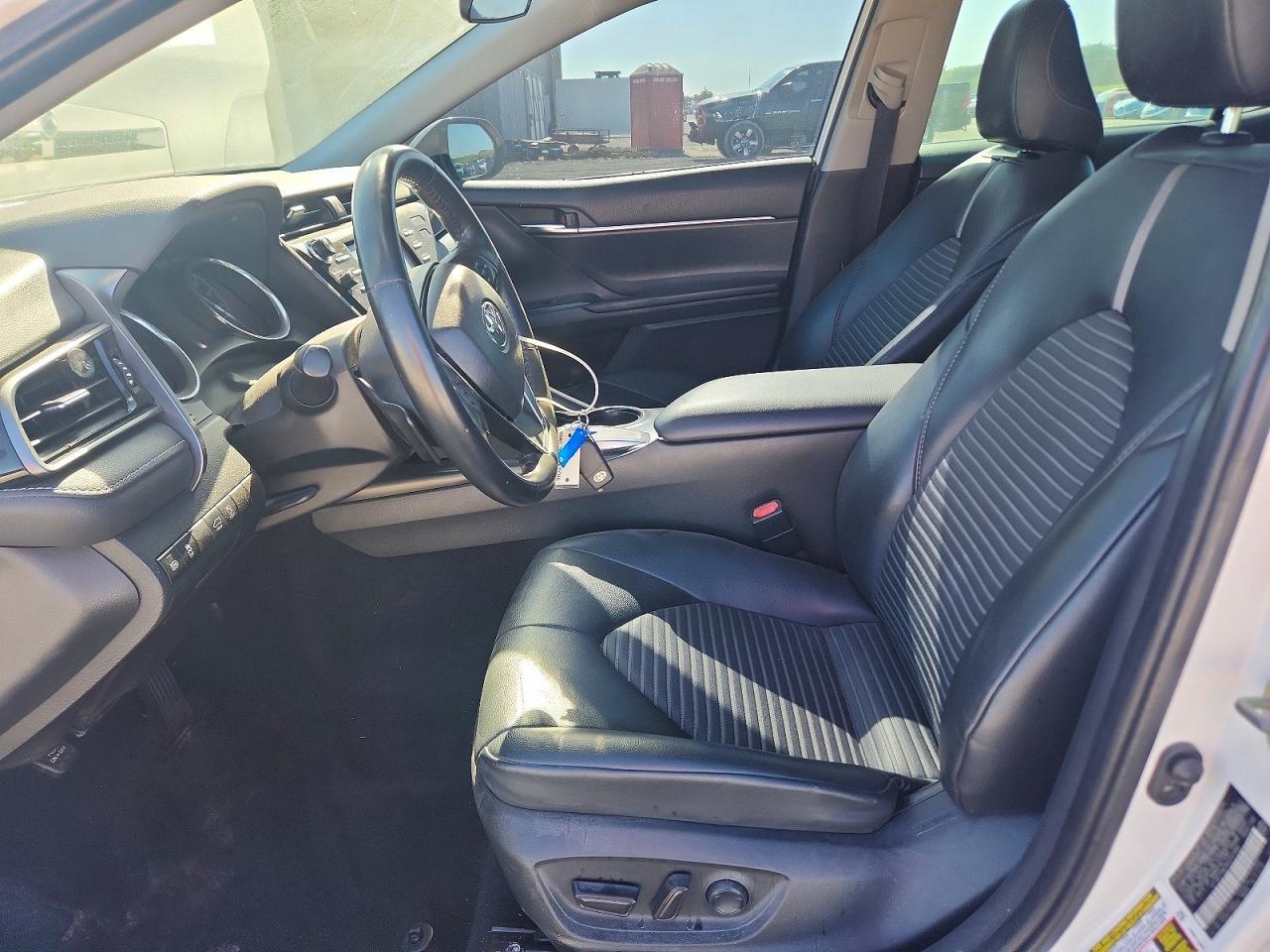 2019 Toyota Camry Se - Фото 7