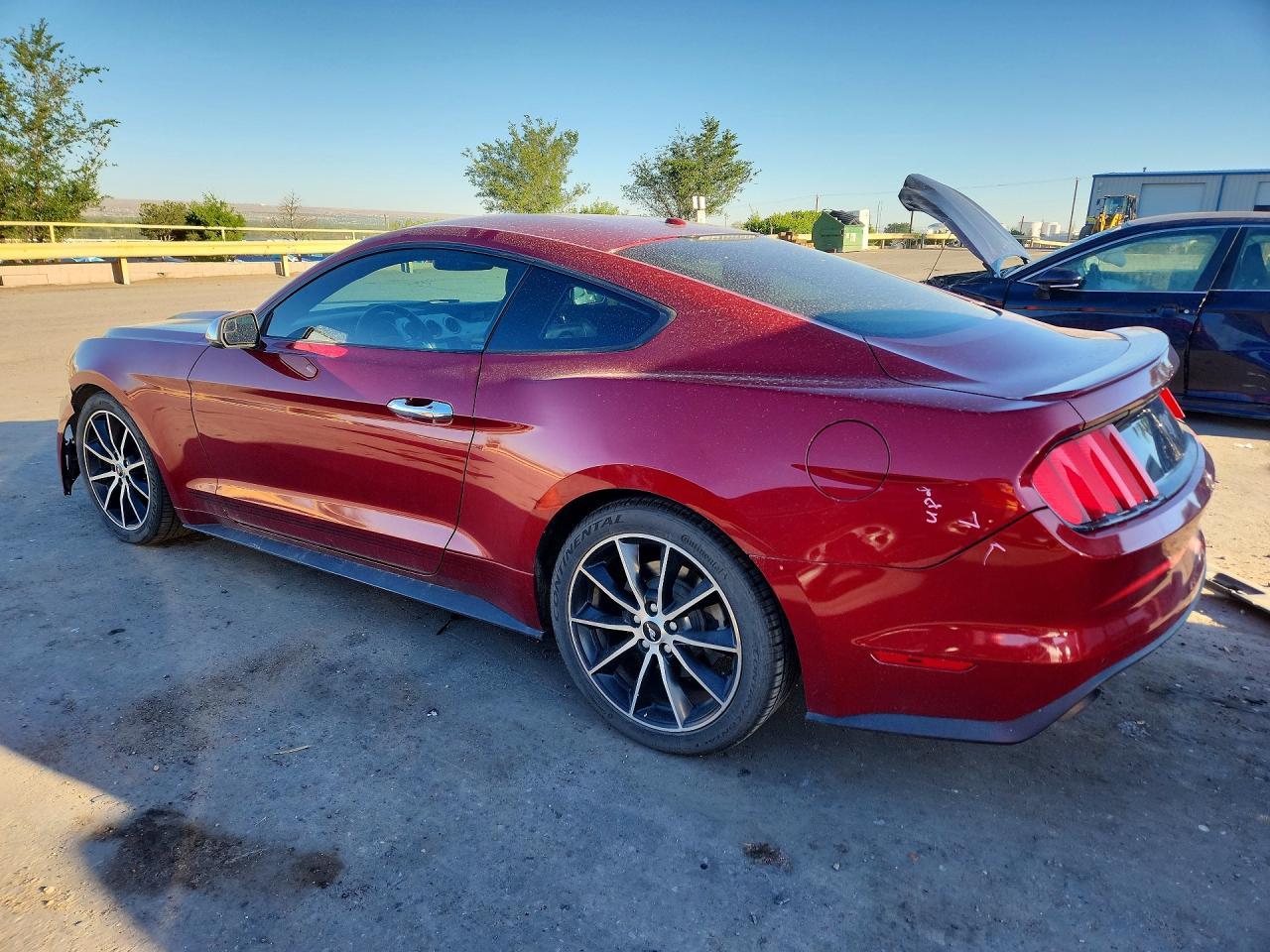 2016 Ford Mustang - Фото 2