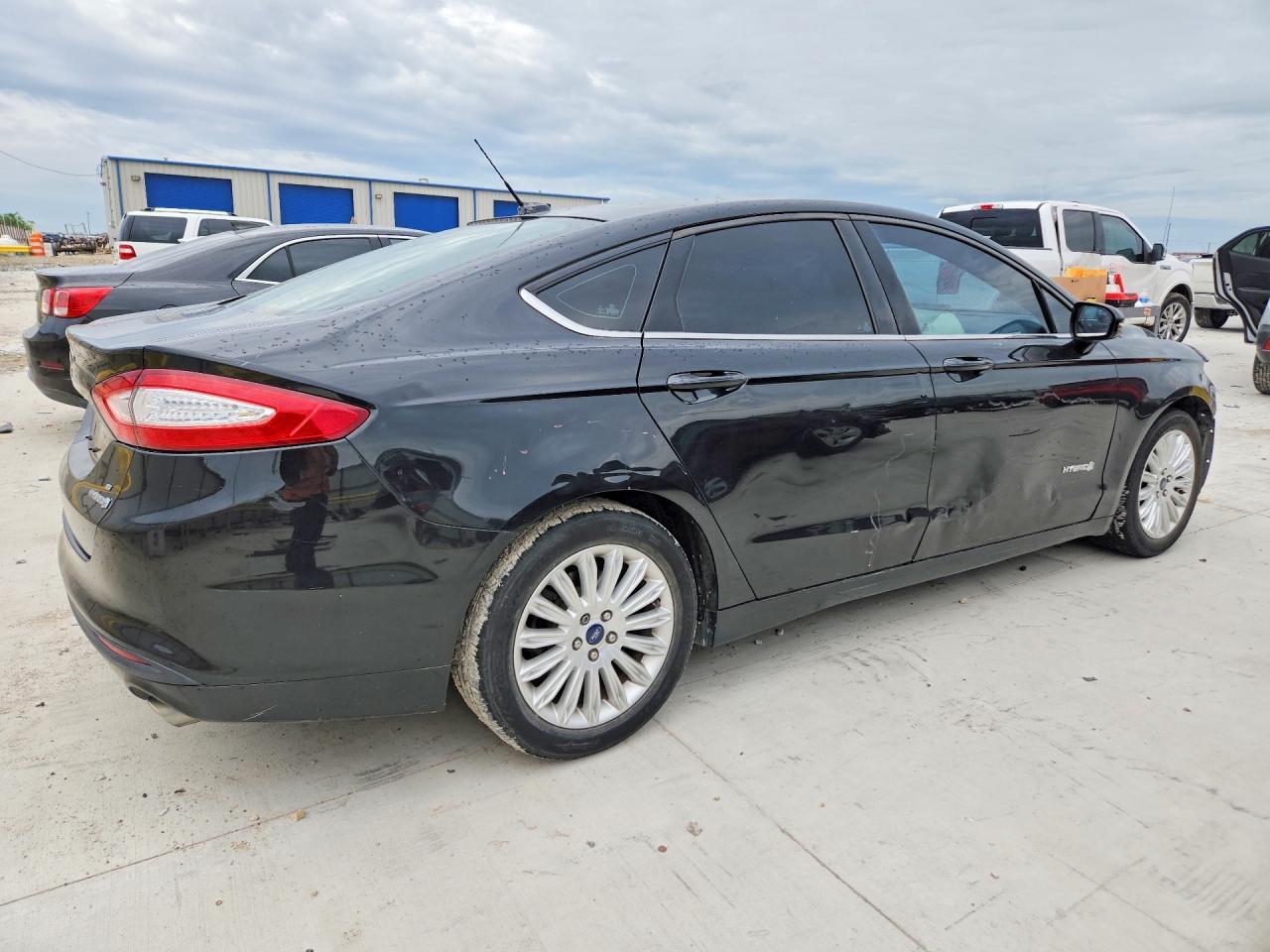 2013 Ford Fusion Se Hybrid - Image 3