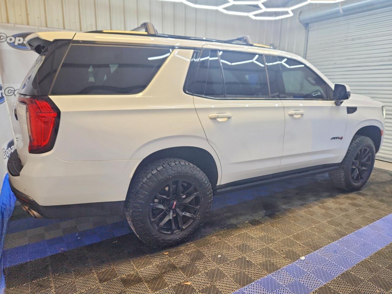 2023 GMC Yukon At4 - Image 3
