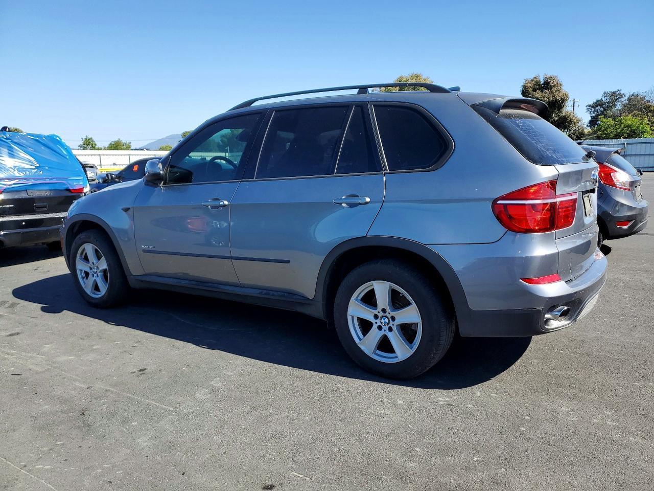 2013 BMW X5 xDrive35I - Фото 2
