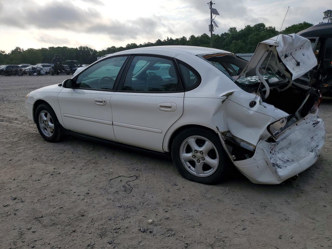 2003 Ford Taurus Se - Image 2