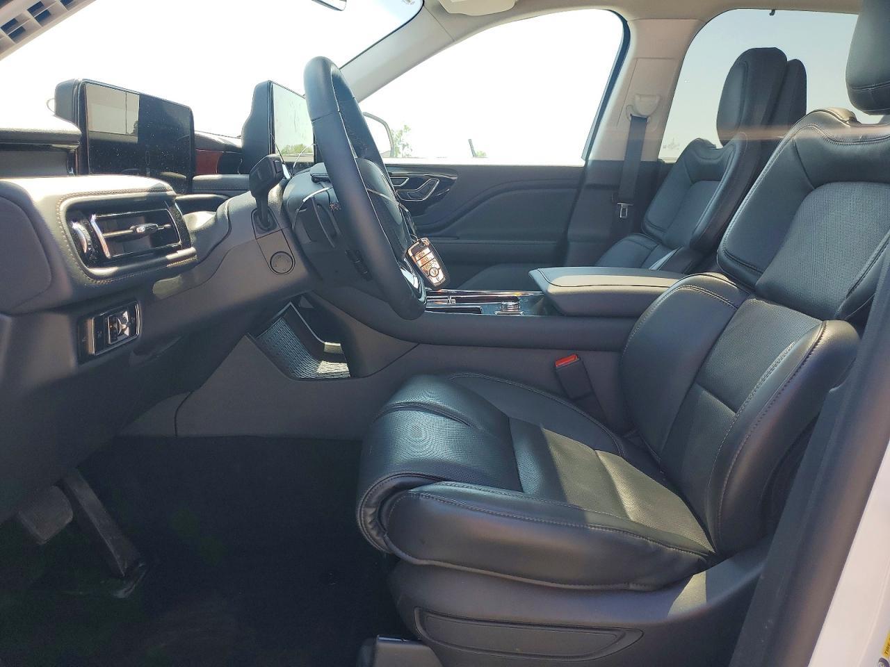 2025 Lincoln Aviator Reserve - Image 7