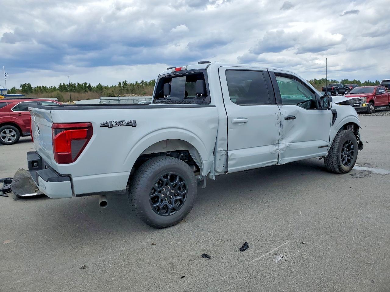 2025 Ford F150 Xlt - Фото 3