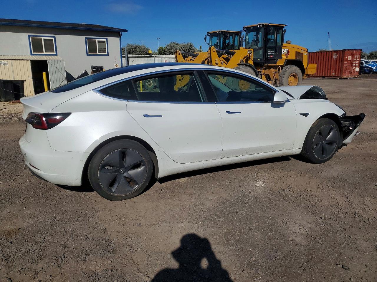 2019 Tesla Model 3 - Фото 3