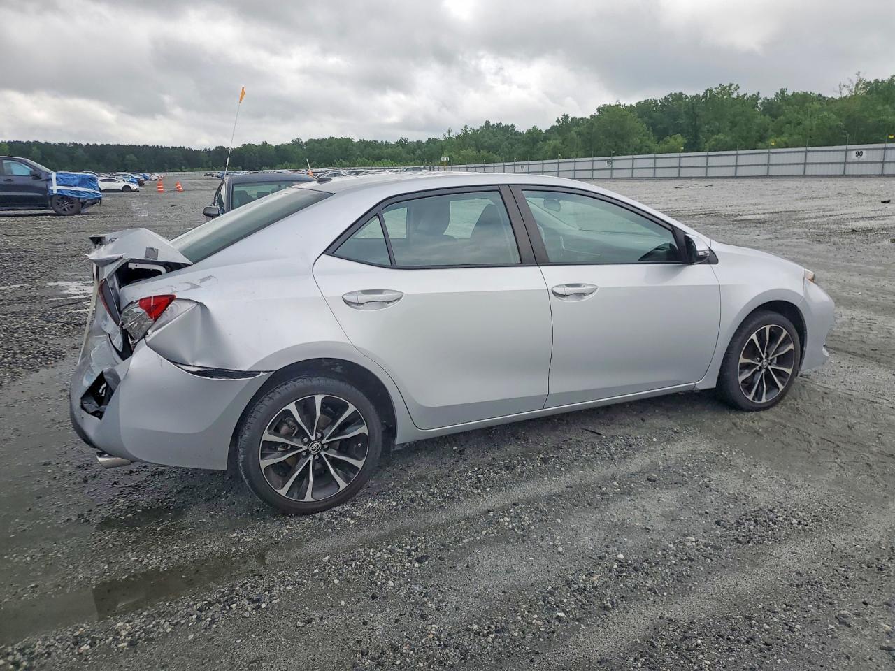 2018 Toyota Corolla Se - Фото 3
