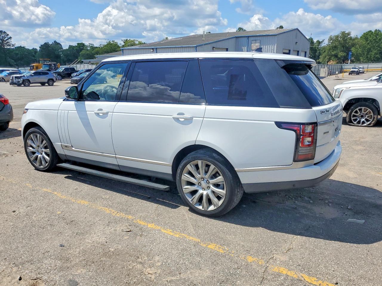 2016 Land Rover Range Rover Supercharged - Image 2