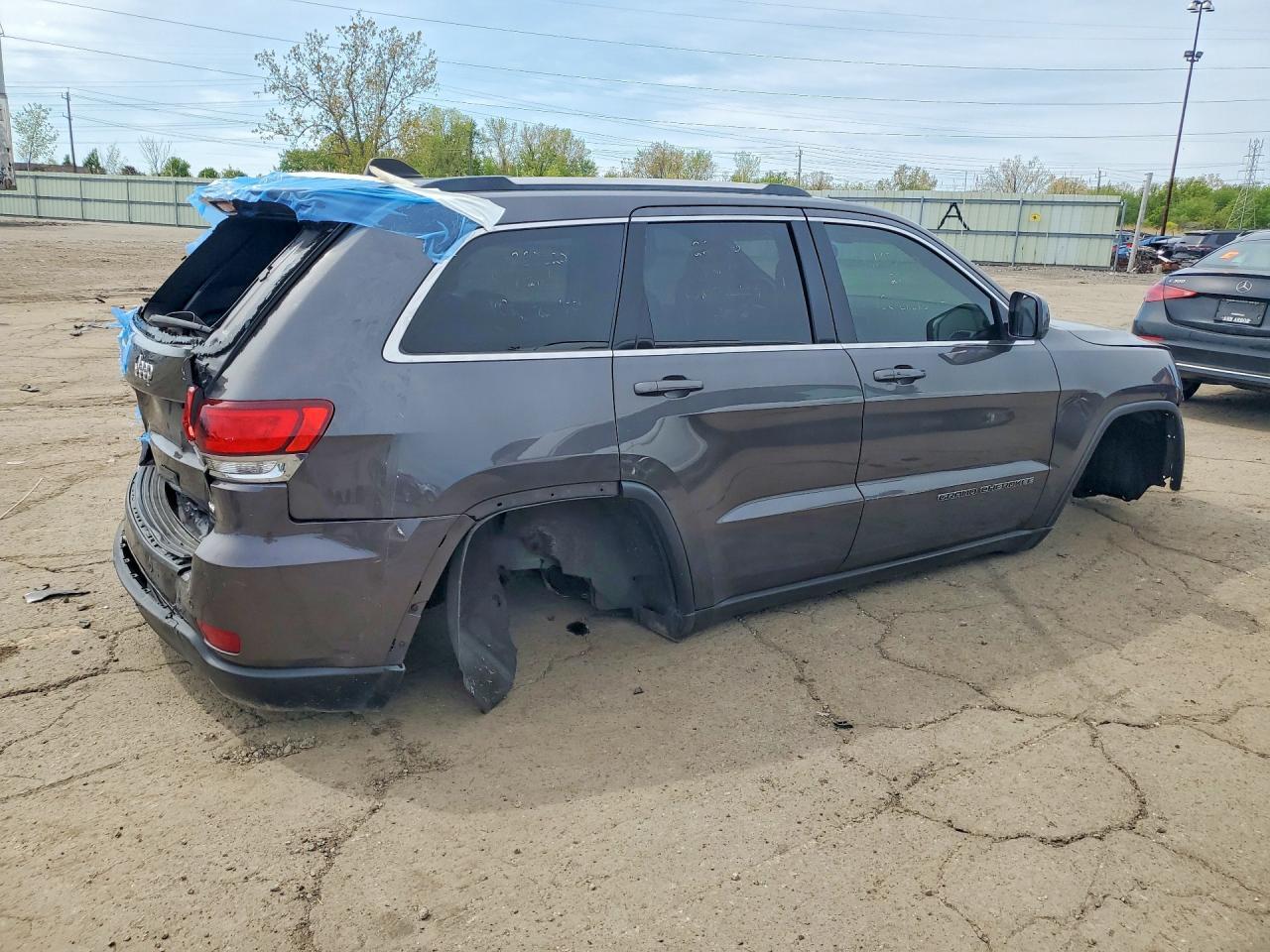 2021 Jeep Grand Cherokee Laredo - Фото 3
