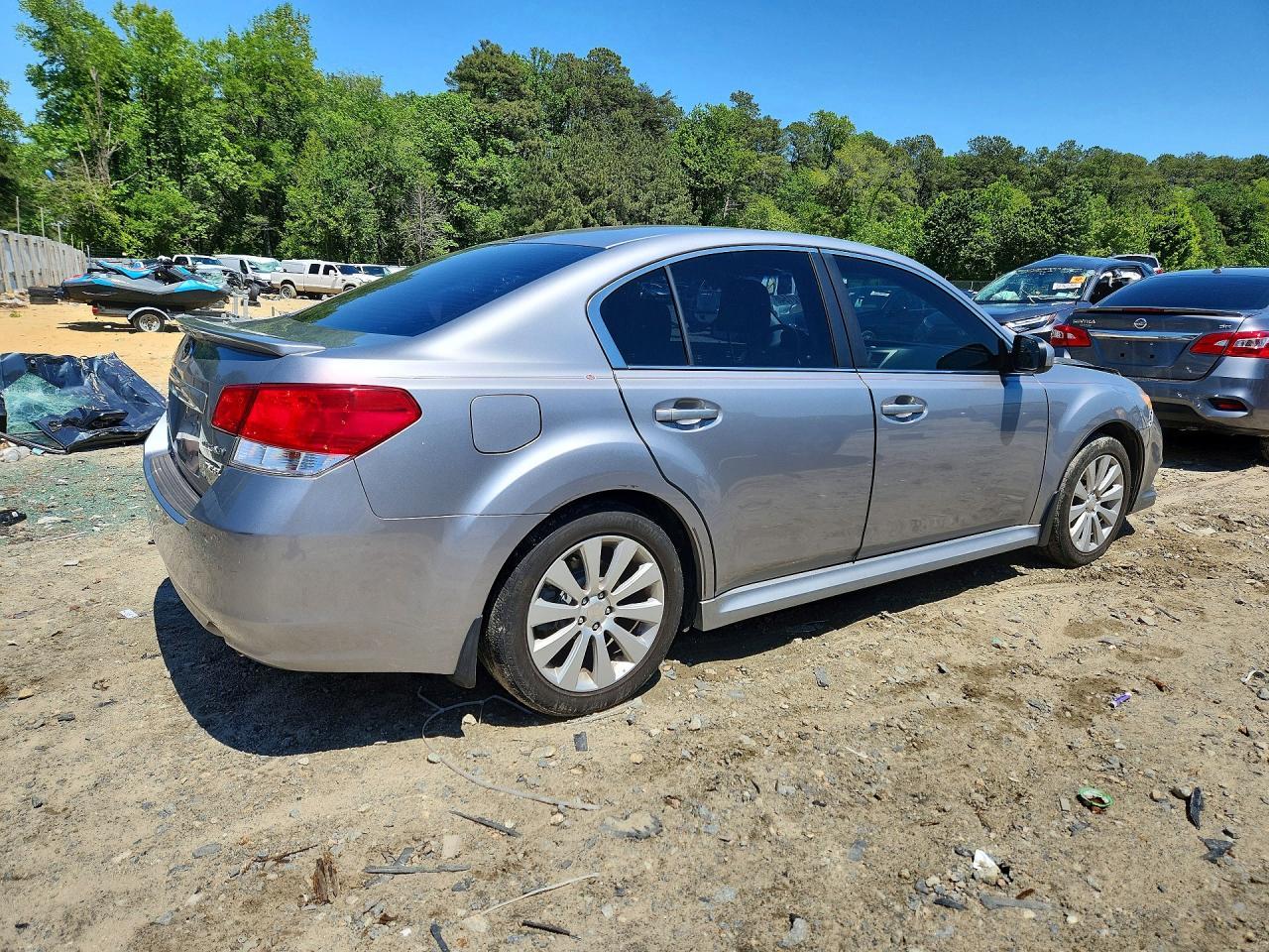 2010 Subaru Legacy 3.6R Limited - Image 3