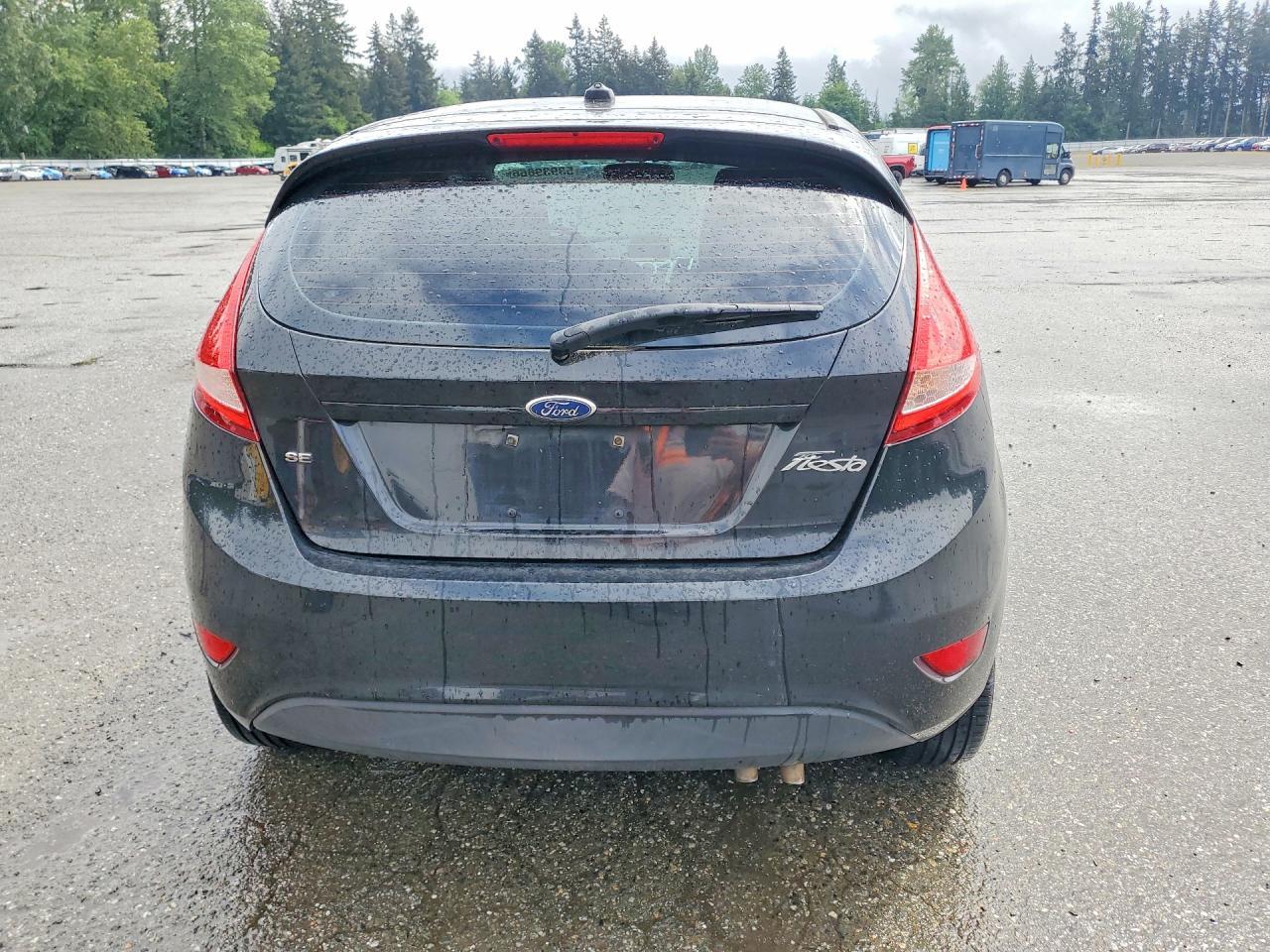 2011 Ford Fiesta Se - Image 6
