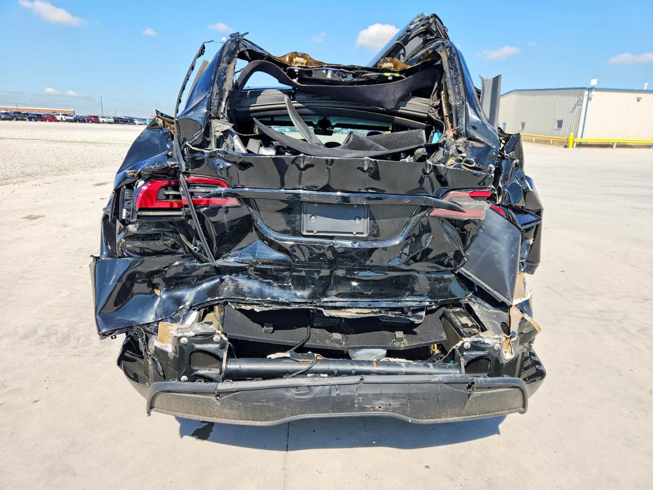 2026 Tesla Model X - Фото 6