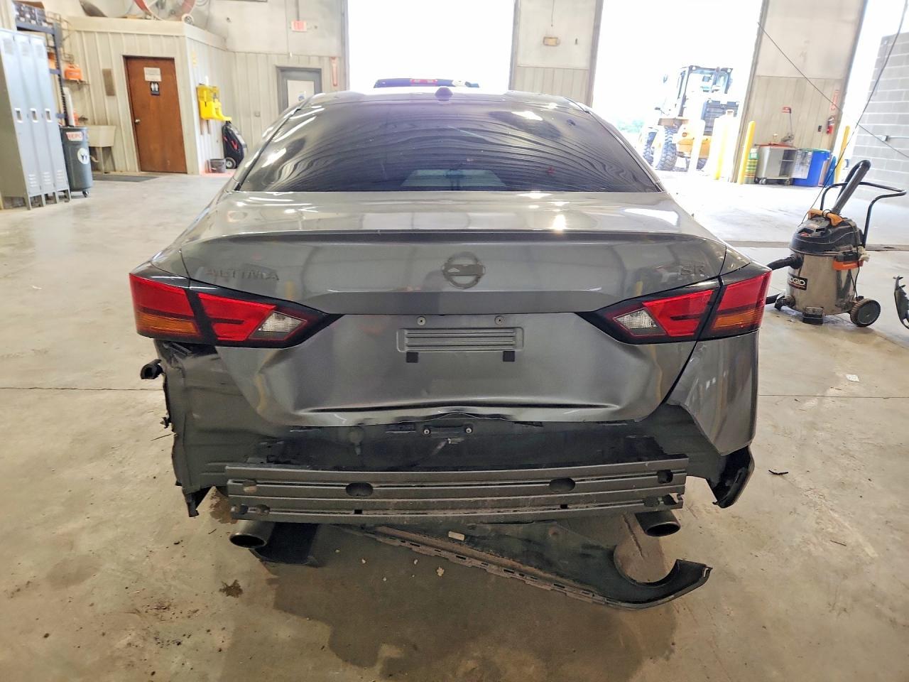 2022 Nissan Altima Sr - Image 6