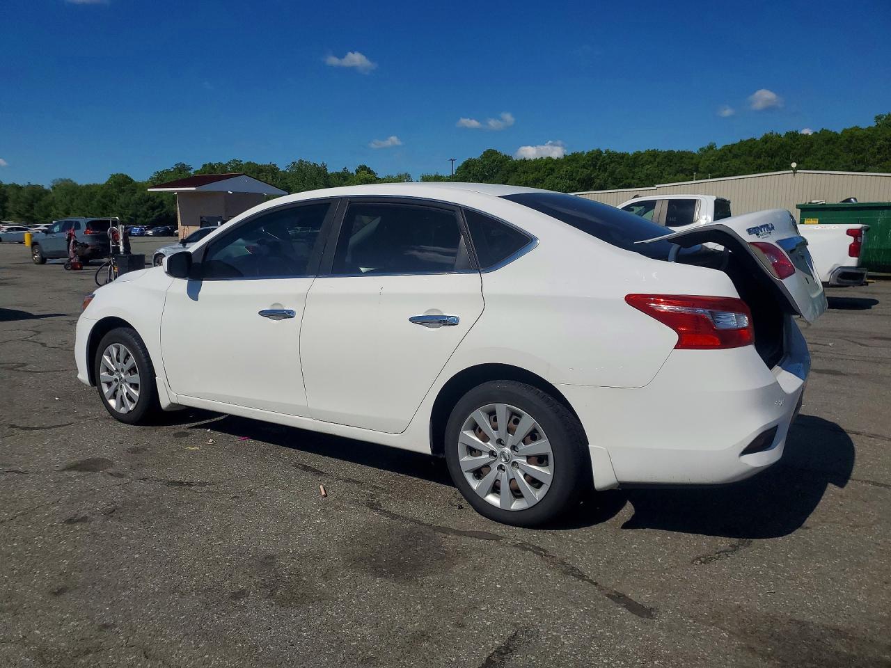 2018 Nissan Sentra S - Фото 2