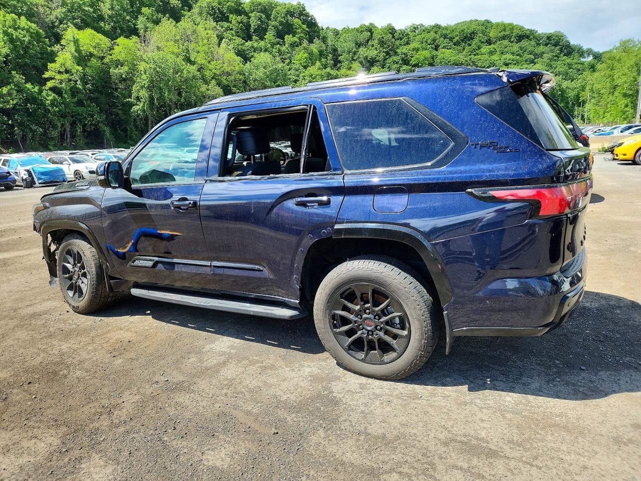 2024 Toyota Sequoia Platinum - Фото 2