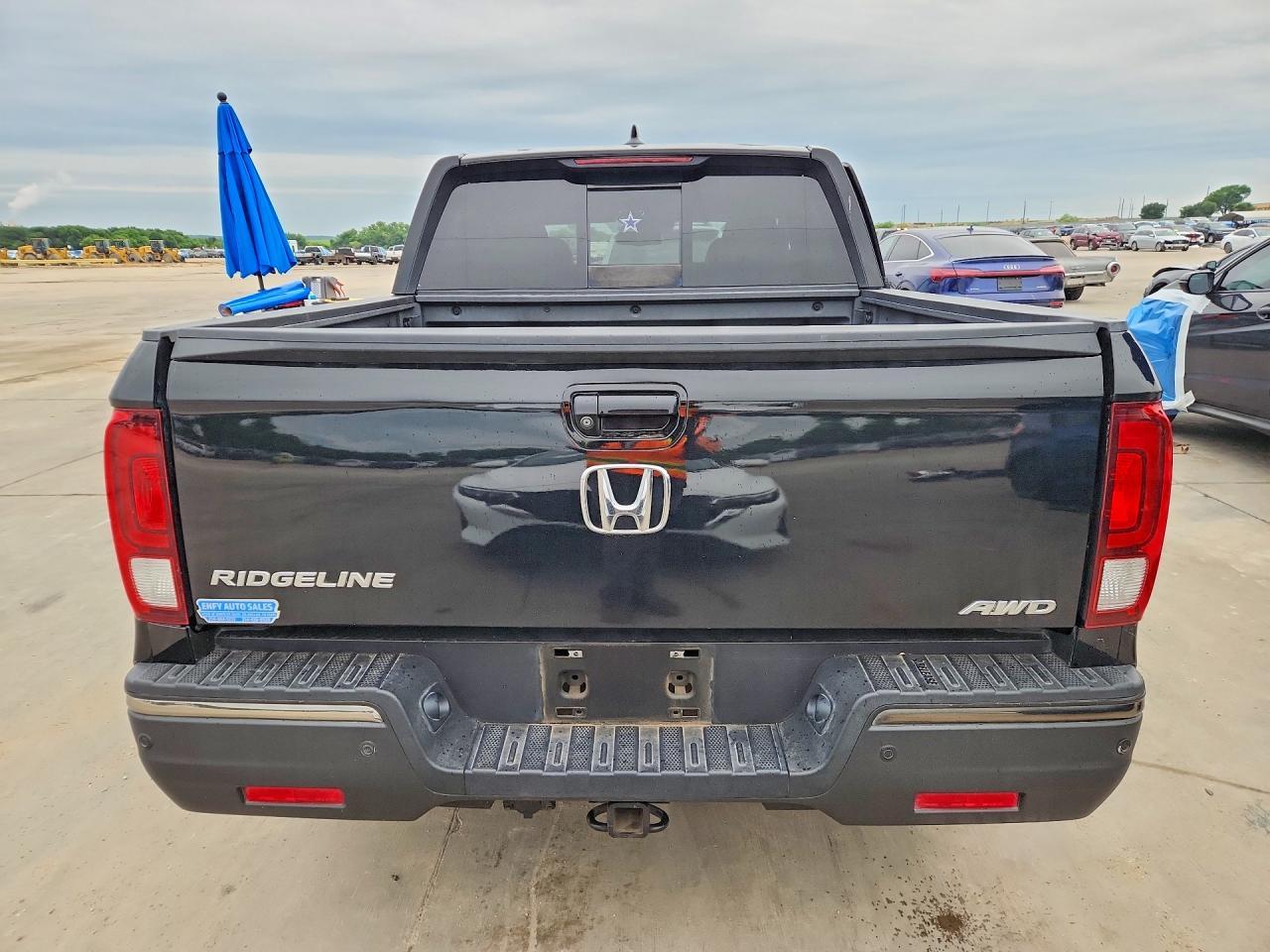 2019 Honda Ridgeline - Image 6