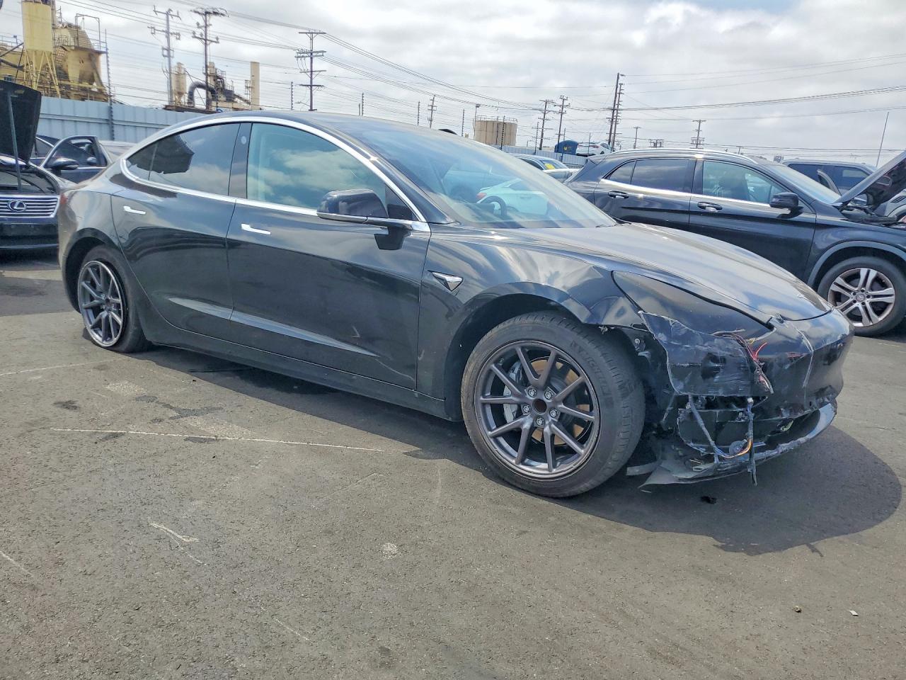 2019 Tesla Model 3 - Фото 4