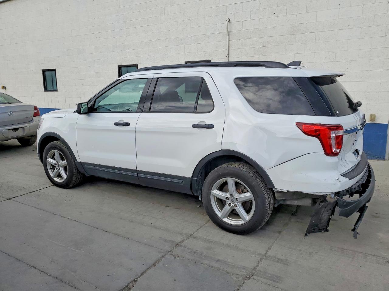 2019 Ford Explorer - Фото 2