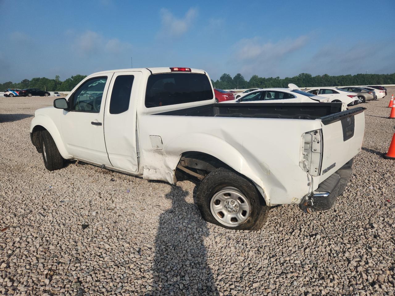 2016 Nissan Frontier S - Фото 2