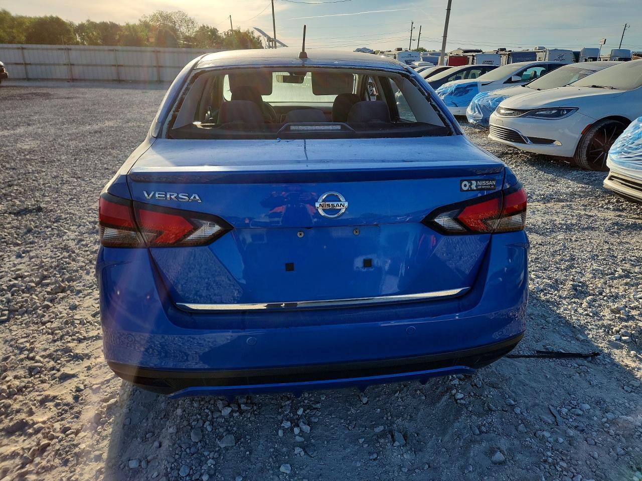 2022 Nissan Versa S - Фото 6