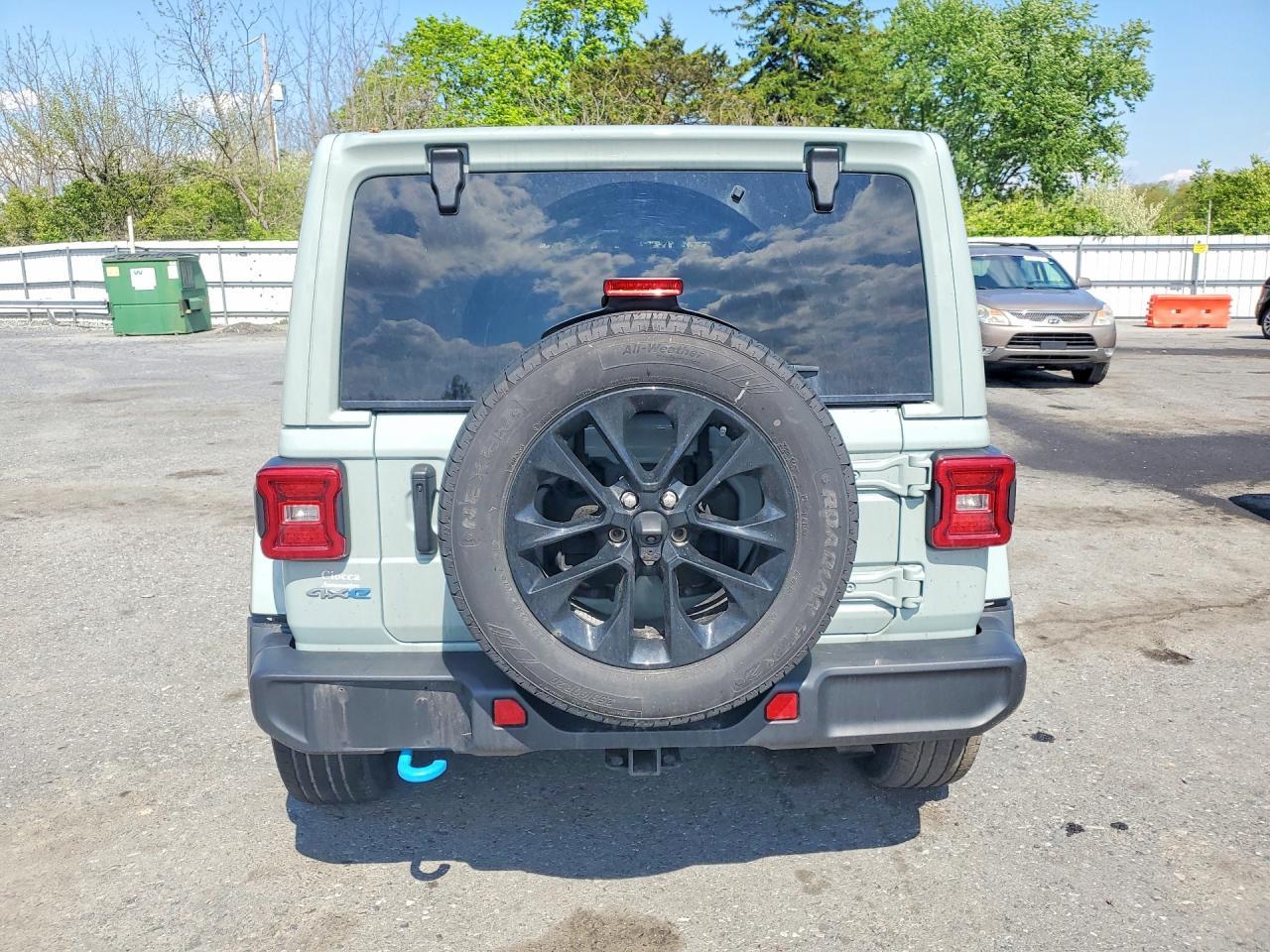 2024 Jeep Wrangler Sahara 4Xe - Image 6