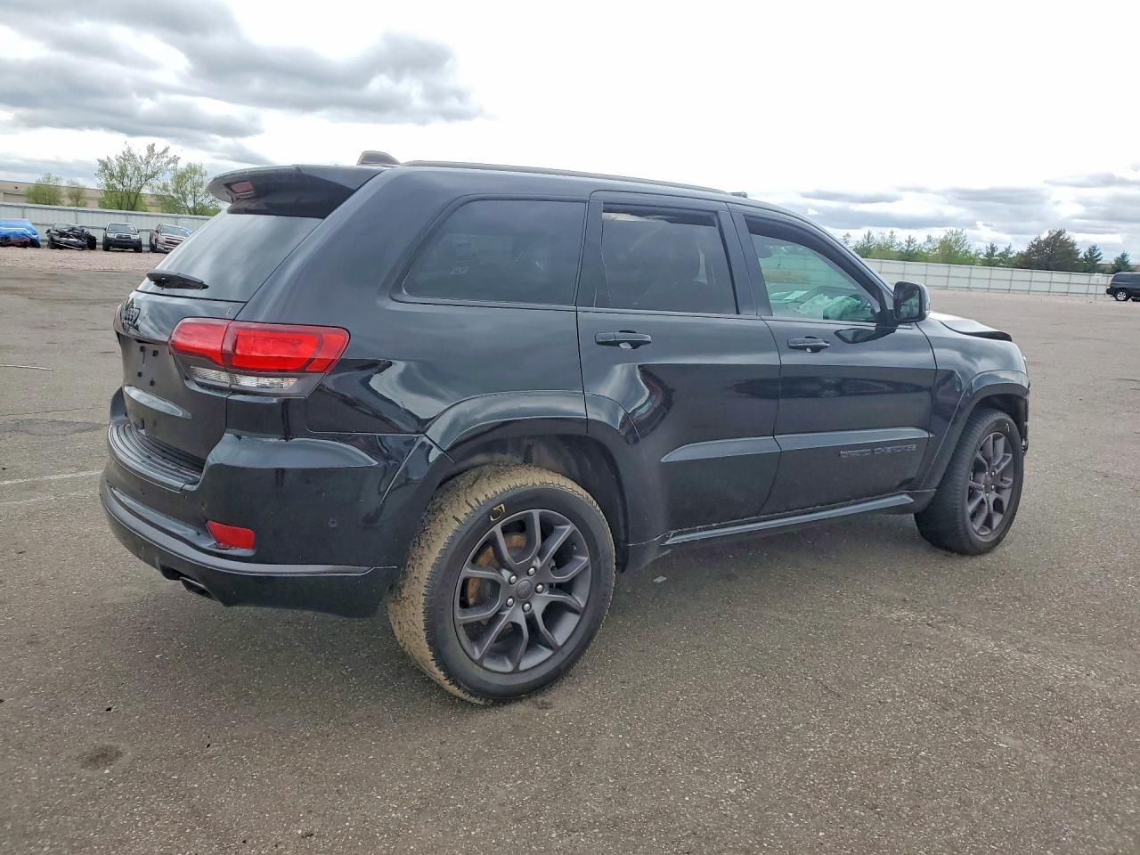 2020 Jeep Grand Cherokee Overland - Фото 3