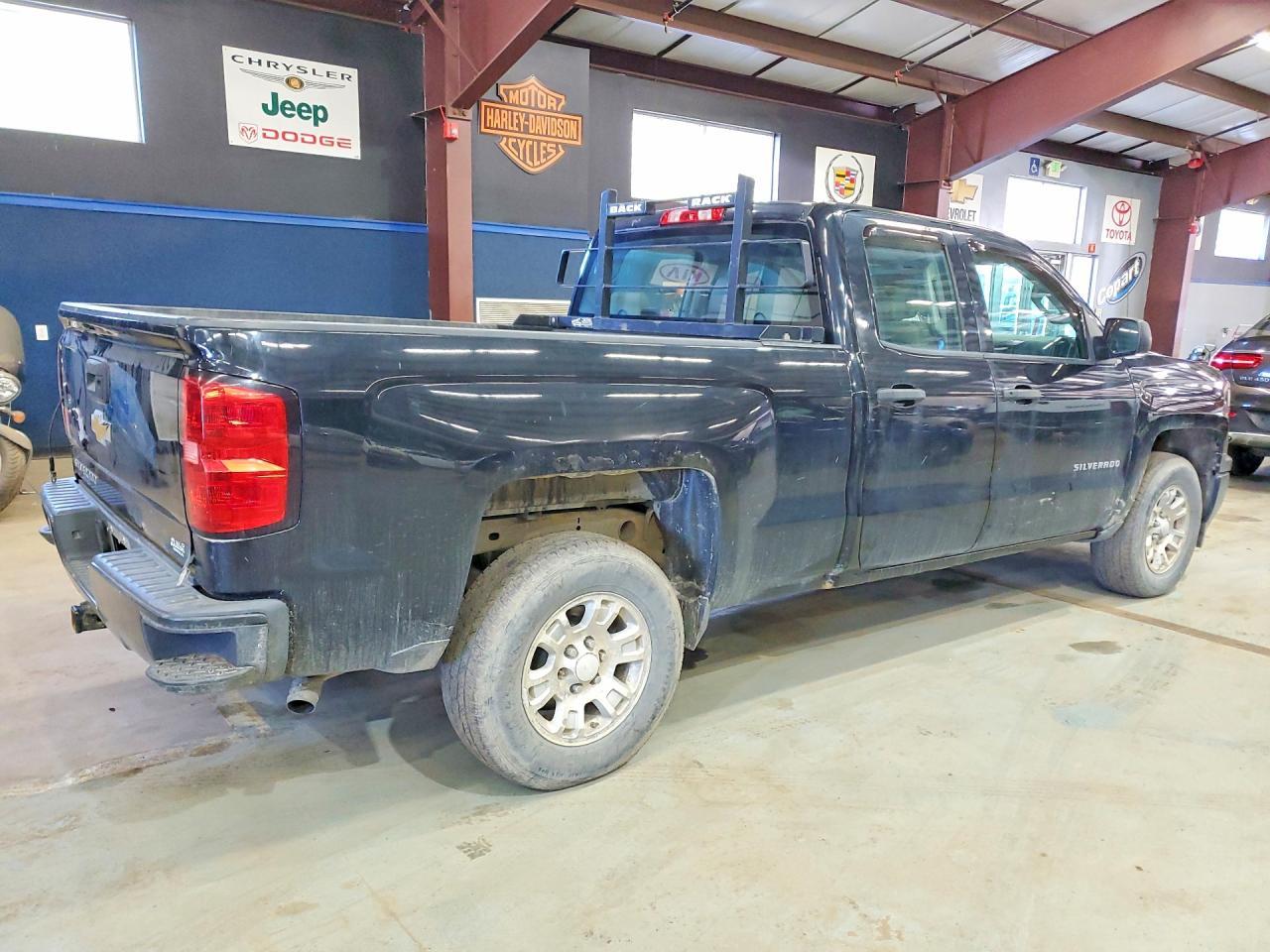 2015 Chevrolet Silverado C1500 - Фото 3